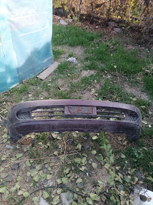 Продам бампер на нисан