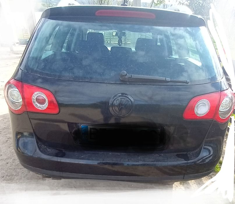 Pasat.b6  .An 2006 motor dizel.199.pret 2600 € f.putin negociabil Acte valabile se vinde doar cu fiscal pe loc