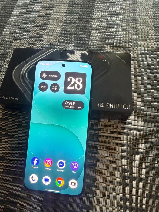 Телефон Nothing Phone 4a Pro