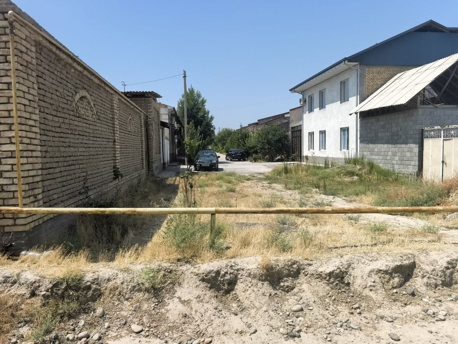 Боғишамол даҳасида Қуруқ ер сотилали