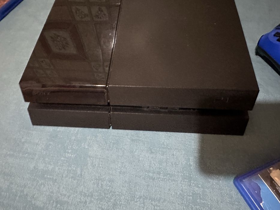 Продам PS4 Fat 512