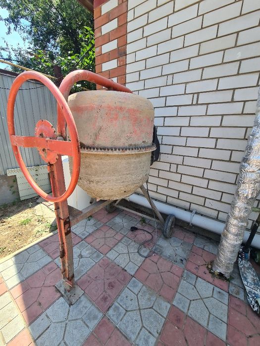 Бетономешалка в аренду