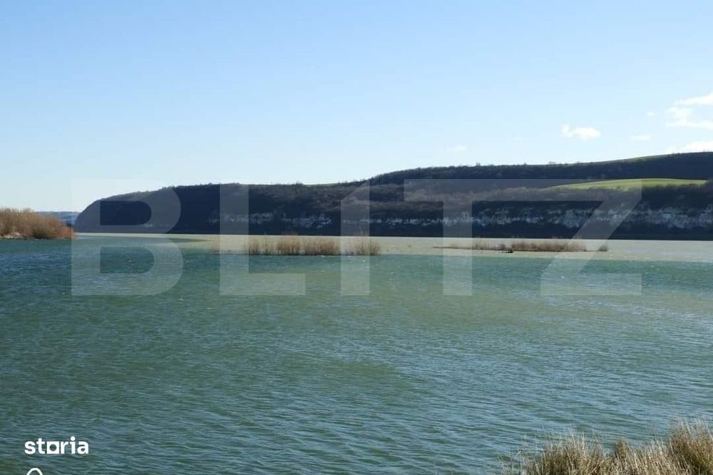 Teren, 120000mp, Insula Calinovat, Moldova Noua