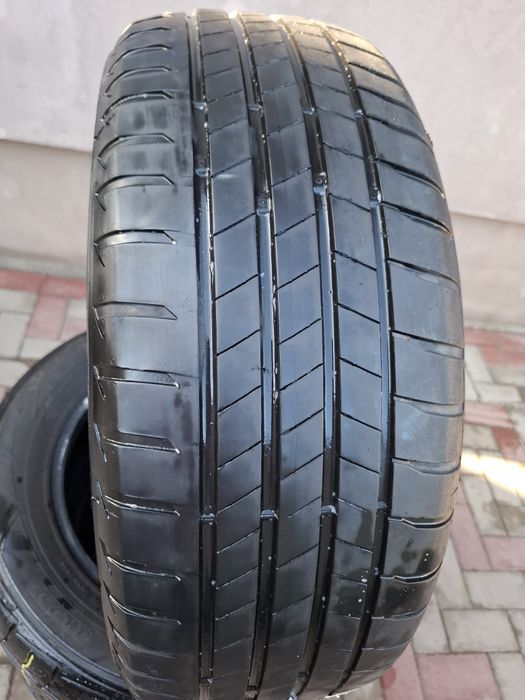 Anvelope de vară  215 60 r16