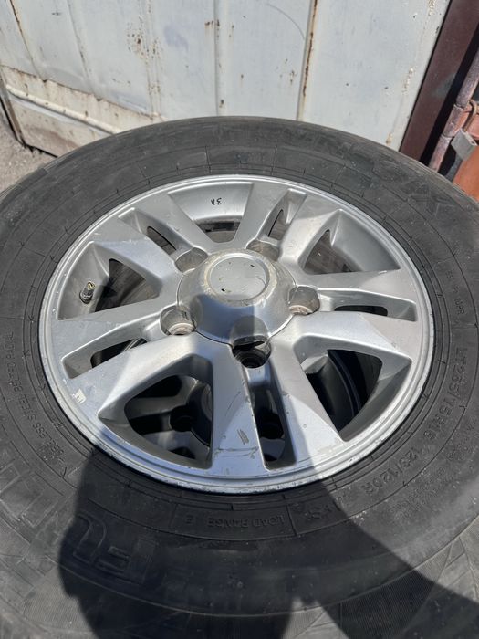 Шины с дисками R16 AT на Toyota lc100