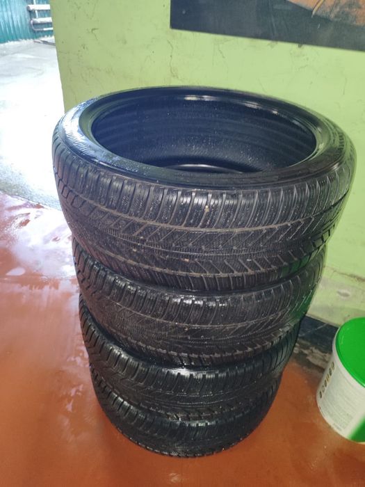 Продам шины Hankook 255/40R21.