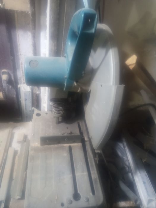 Vind urgent linie tîmplărie pvc