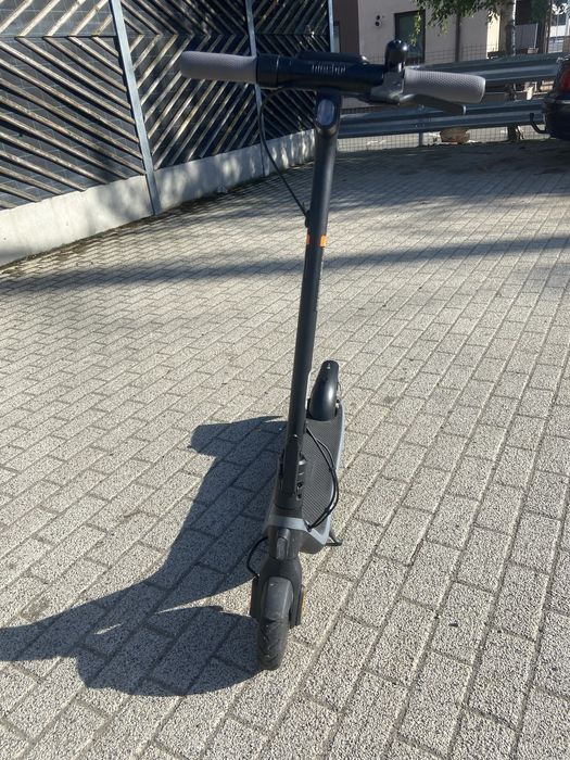 Trotineta electrica ninebot e2 autunomie 25 km viteza 20km/h este ca noua