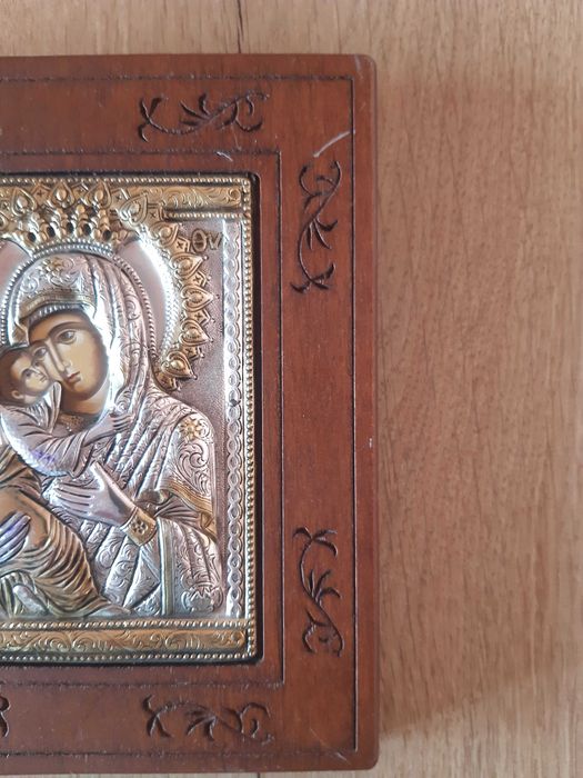 Икона (сребърна) на Пресвета Богородица с Младенеца