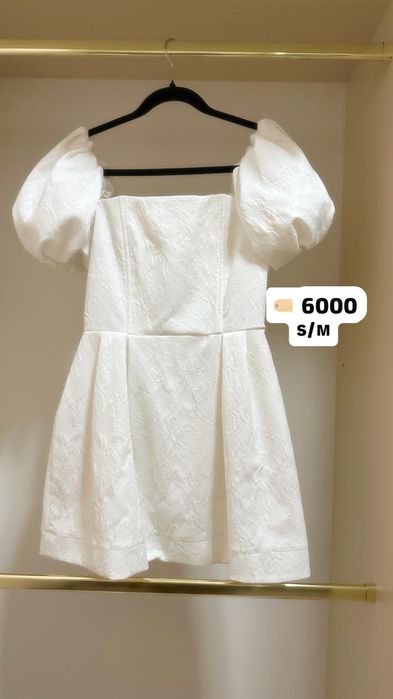 Платье, новые этикетка на месте