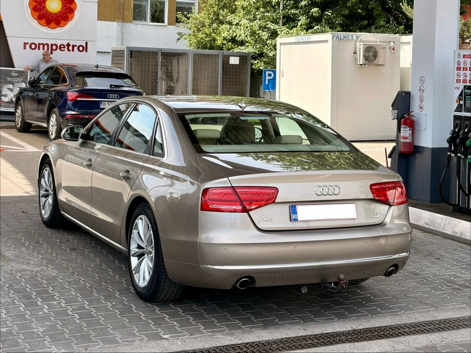 Audi A8 Long 2011