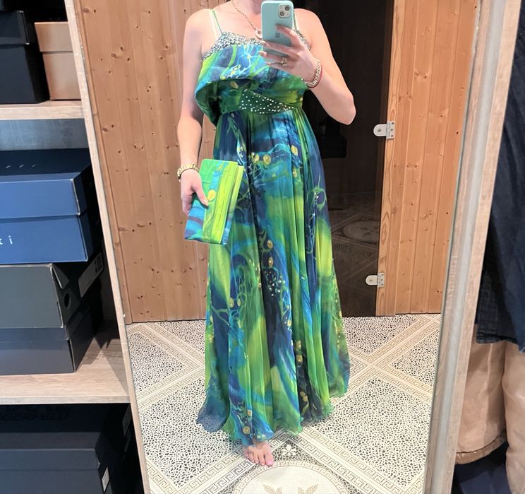 Официална или бална рокля