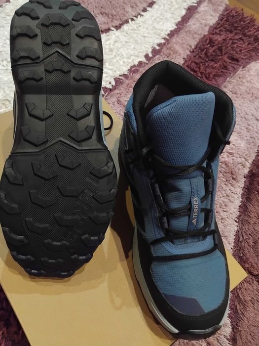 Юношески Adidas Terrex 38.5
