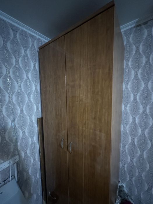 Продам 2 шкафа( объединяются в большой)