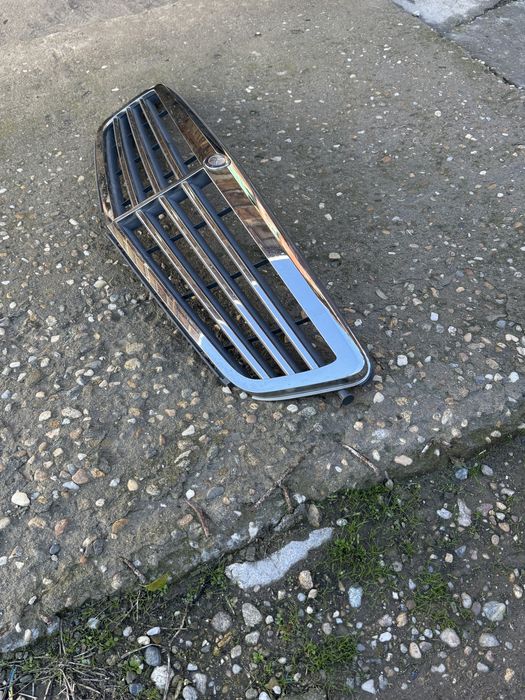 Vand grila mercedes w204