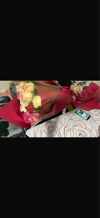 Цветы свежие 33 роза