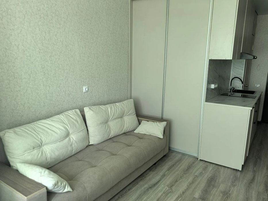 Продам квартиру студию в мкр. Юбилейный 9.2 млн