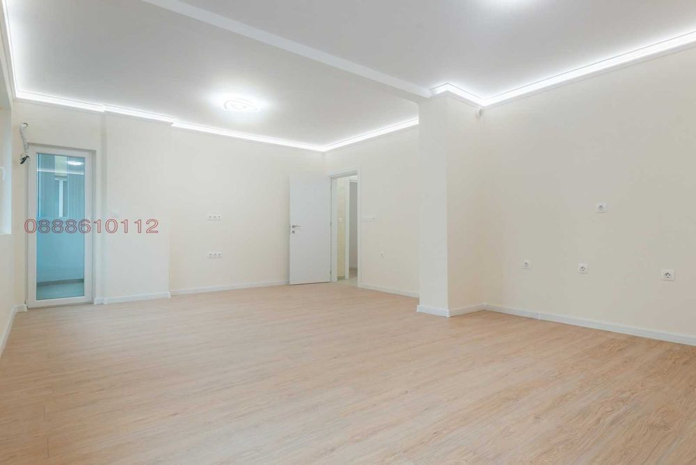 Продава се Тристаен апартамент в Варна, Лятно кино Тракия - 93 кв.м за 1423 €/кв.м - Снимка #1