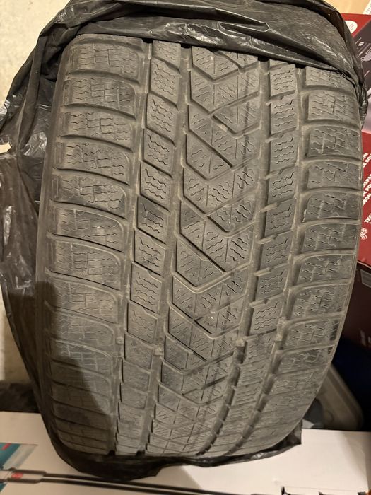 Зимни гуми пирели 285/35/20
