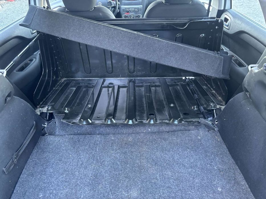 Citroen C4 1.6 HDi 2012г Ситроен Ц4 1.6 ХДи на-части!!