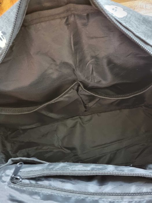 Спортна сива чанта