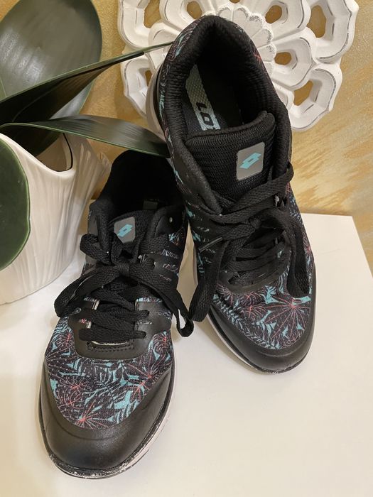 Маратонки Lotto 37ми номер