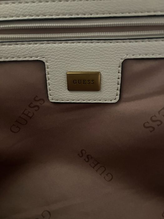 Чанта Guess Aviana Tote
