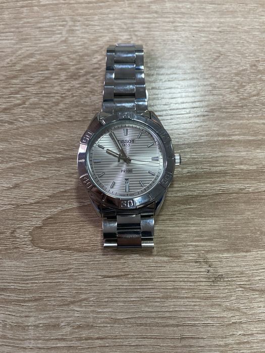 Продам часы тисот оригинал