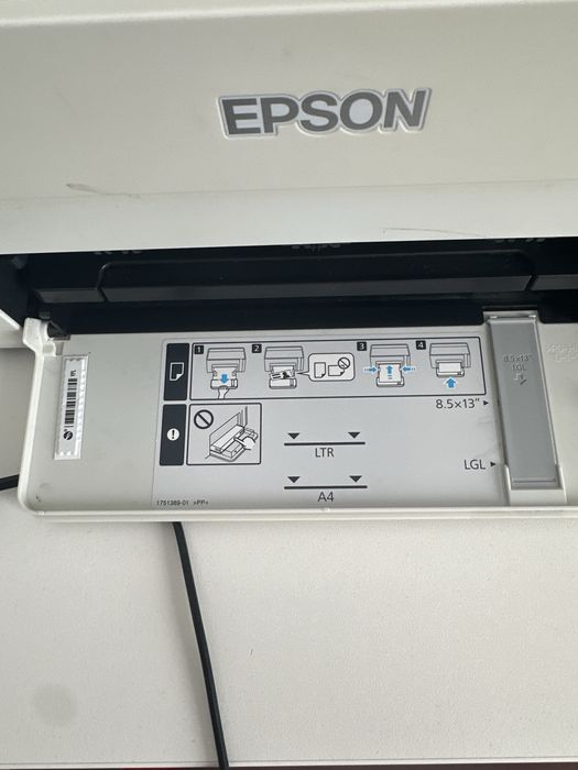 EPSON принтер…………