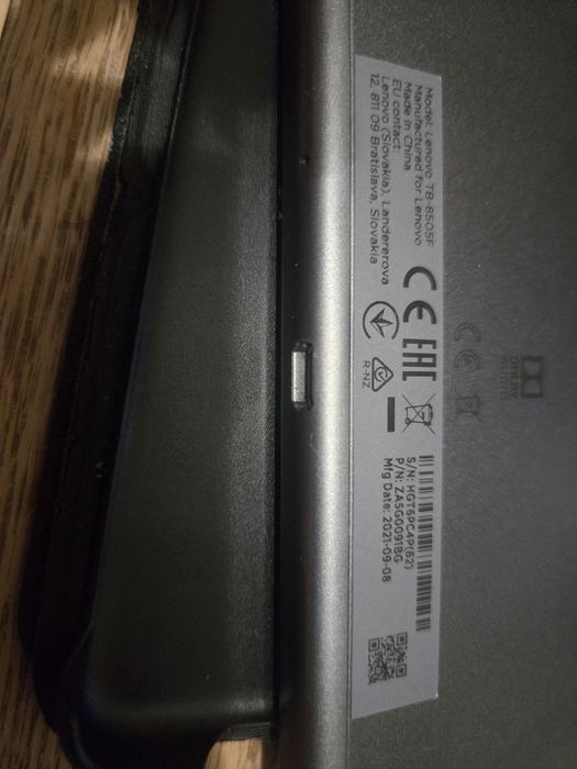 Продавам таблет Lenovo  Tab M8