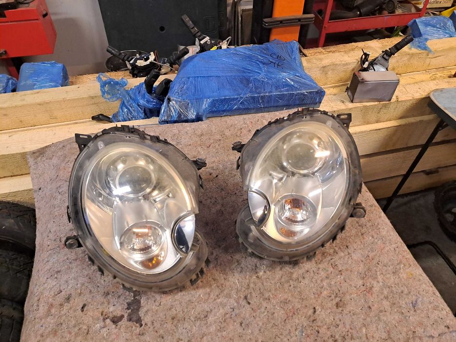 Far stanga dreapta Faruri Mini Cooper R56 Clubman cu Xenon