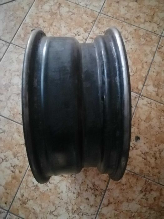 Запчасти / Шины, диски и колёса