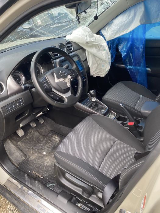 Vand suzuki vitara avariat