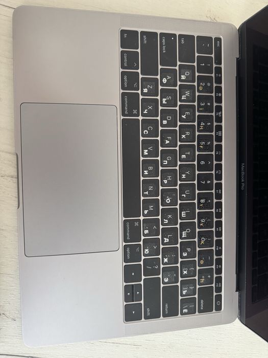 Продам ноутбук MacBook Pro в идеальном состоянии