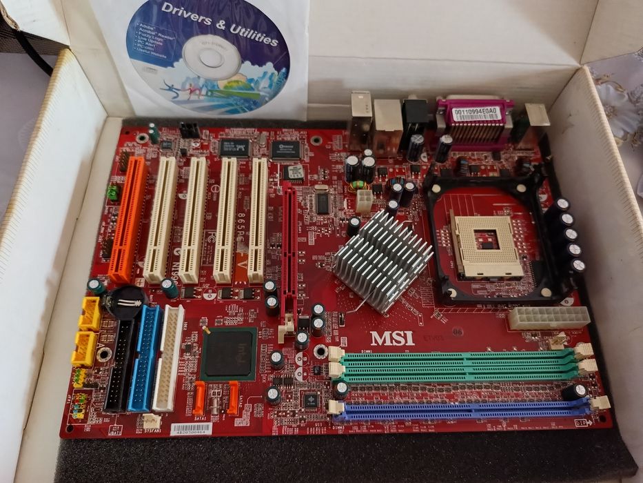 Материнская плата