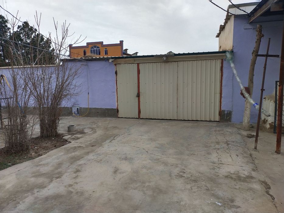 Уй сотилади 3 . 2 .1 хона 3та уй