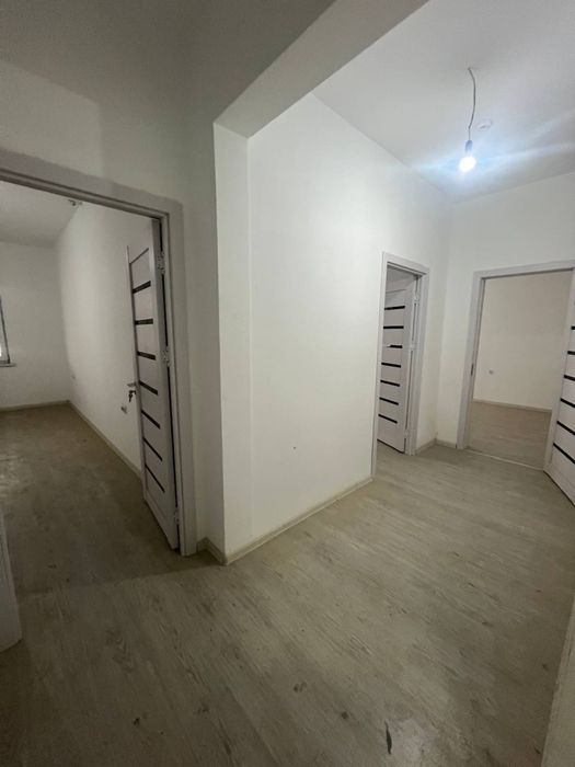Сергели Янги Дархон 2 хона 1 этаж 61,5 кв срочно