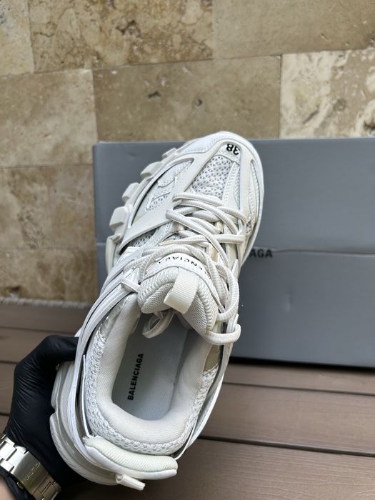 Balenciaga track noi in cutie