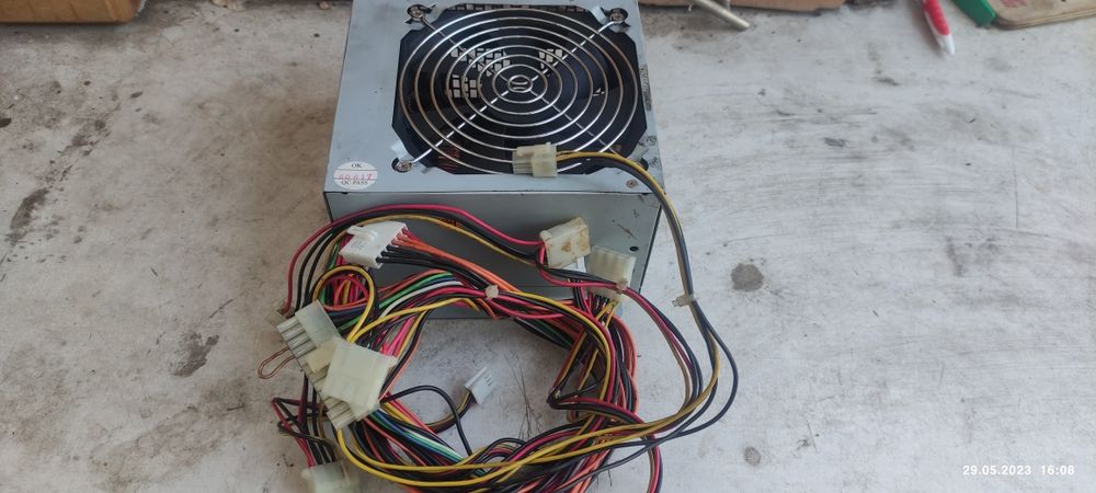 Блок питания от компьютера.