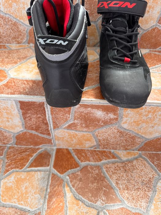 Мото боти  ixon.