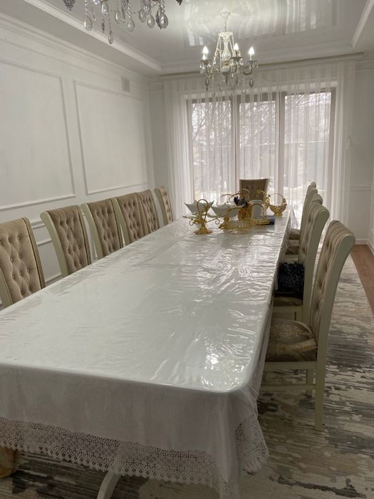 Стол   гостиной   деревянный