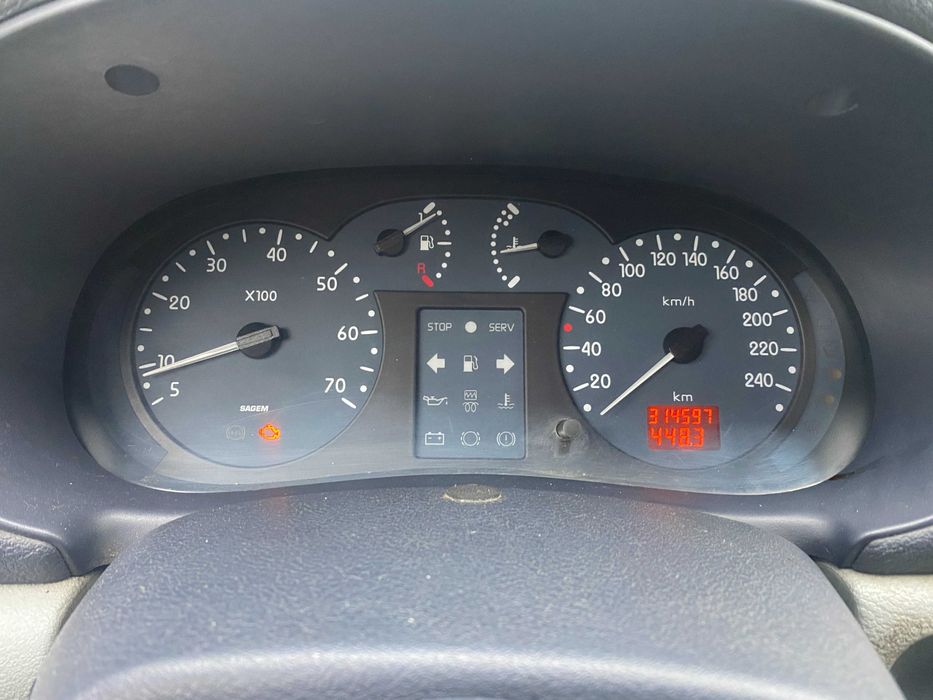 Vand Renault Clio 1.4 Benzină – Funcțional, Acte in regula