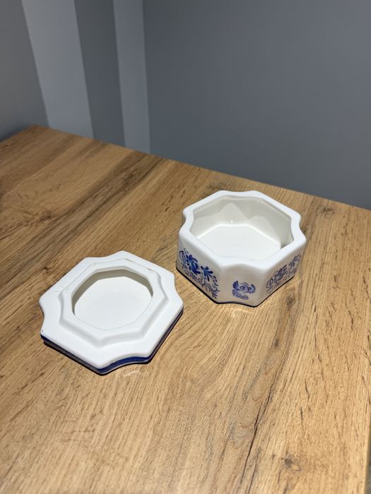 Керамическая шкатулка