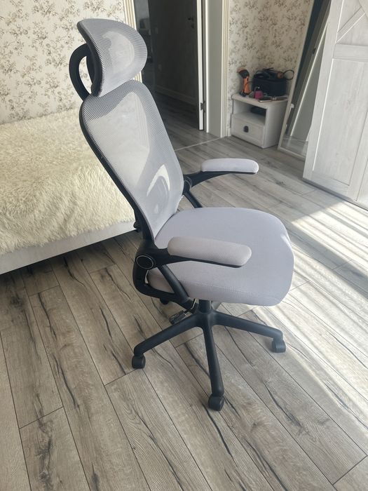 Офисный стул подьемность до 100 кг