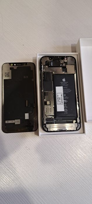 Продам 12 мини 64 гб требует ремонта