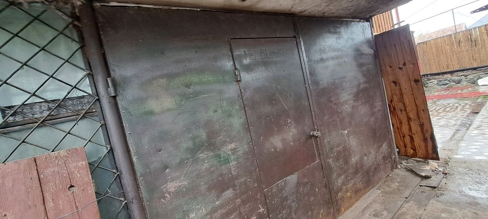 Uși  de garaj cu izolație