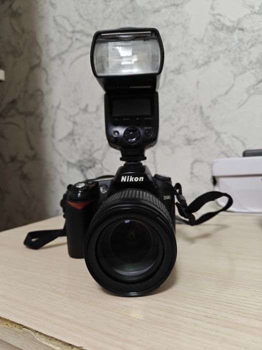 Продам фотоаппарат Nikon D90