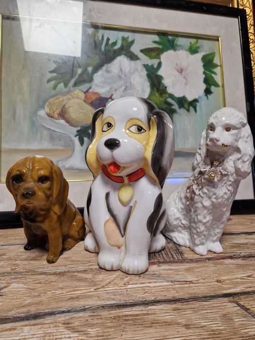 Разпродажба сувенири кучета