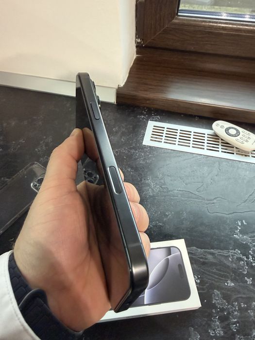 Iphone 16 pro max , 99% baterie , 256 gb, garantie aprilie 2027