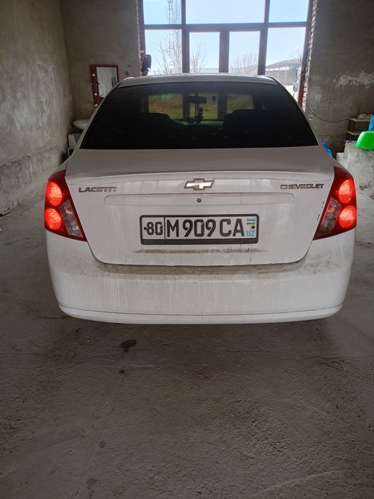 Lasetti 1.8 2011 yil